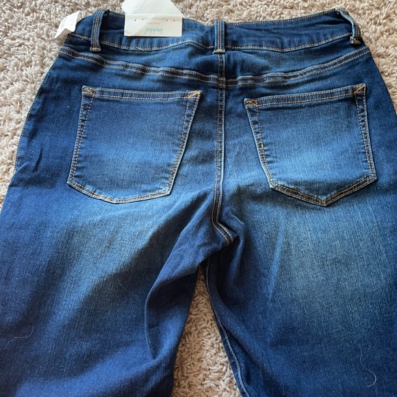 Maurices jagging‘s high-rise denim - Picture 3 of 4